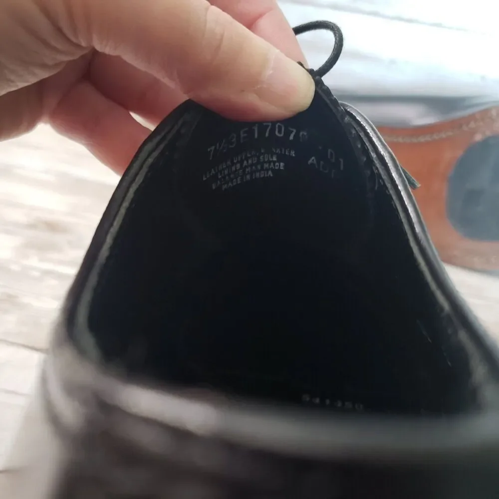 Florsheim Men's Derby Leather Black **One Shoe is Size 7.5, One is Size 8** - Picture 10 of 10